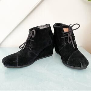 TOMS suede lace up booties heels tie front sz 7